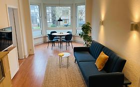 Haus an der Weser - 24/7 Check-In